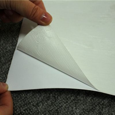 Ανθεκτική στη φλόγα αυτοκόλλητη αφαιρούμενη ταπετσαρία PVC για το σπίτι ταπετσαρία OEM / ODM